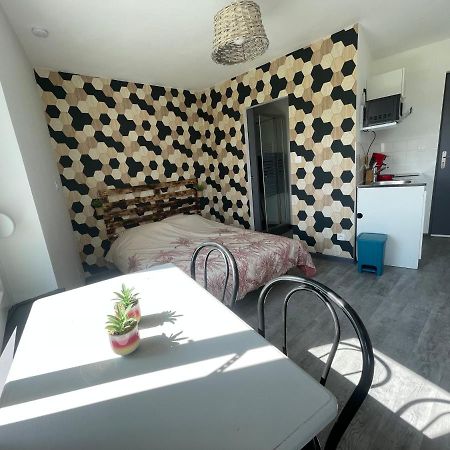Studio Petit Plus Gaming ! Calais Luaran gambar